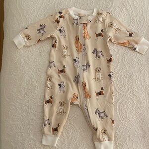 Baby Club Chic. Size 3-6 m. Adorable Dog Print Baby Onesie